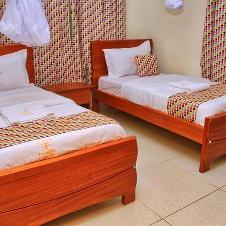Fort Heights Homestay フォート・ポータル 部屋 写真