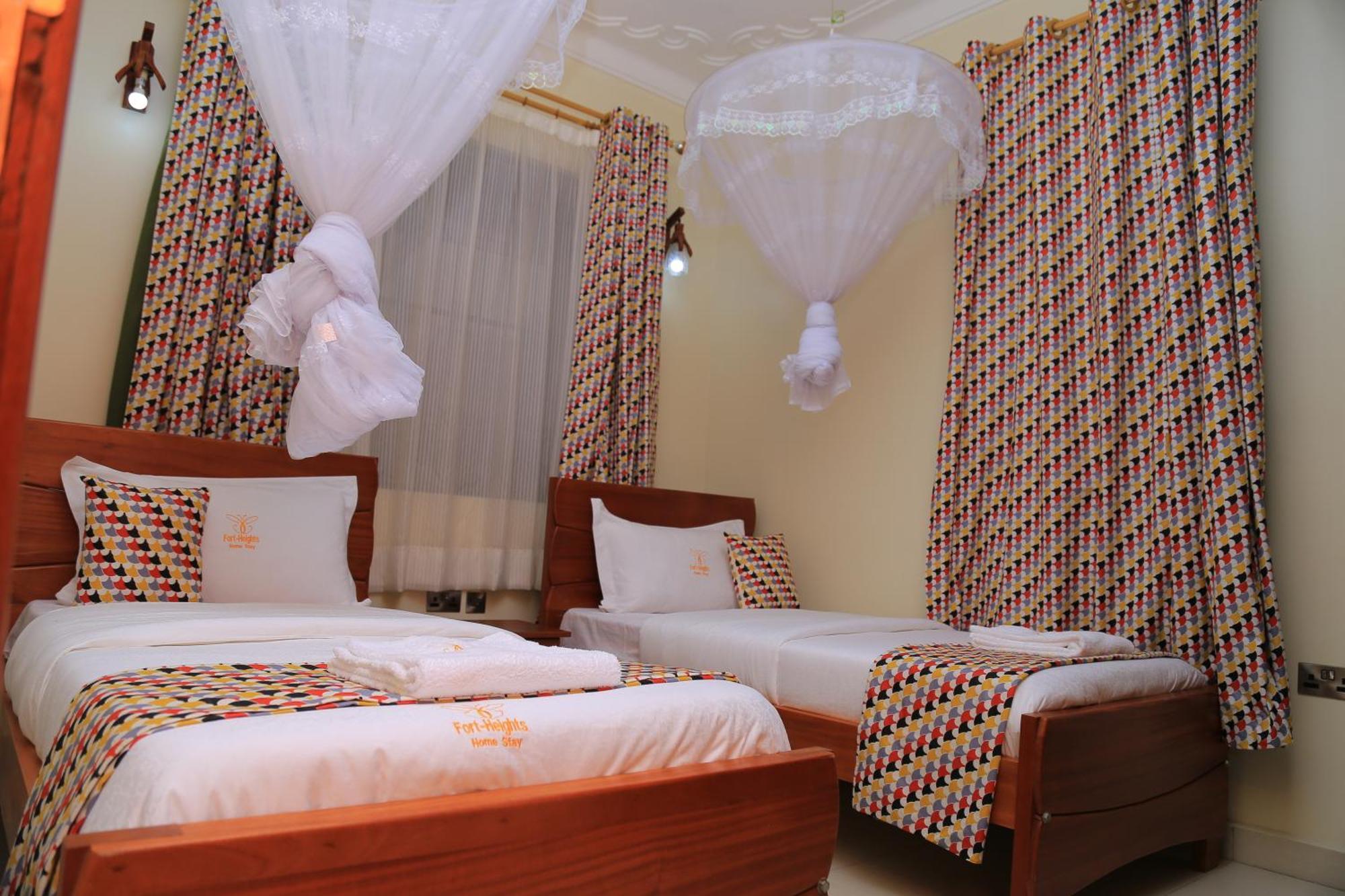 Fort Heights Homestay フォート・ポータル 部屋 写真